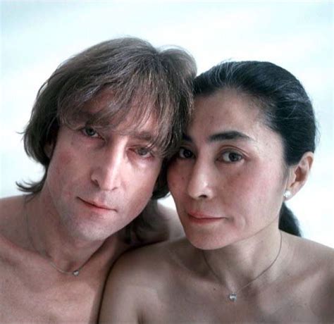 yoko ono nackt|John Lennon and Yoko Ono posing naked, c. 1975 (b/w photo)